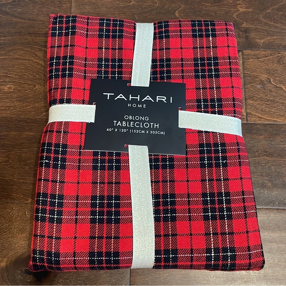 Tahari tablecloth Red Black Plaid Lurex 60”x120” Christmas New